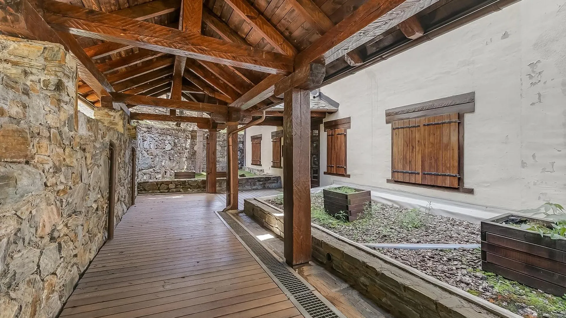 Cycling & Hiking Apartment In Andorra - Happy Rentals El Tarter