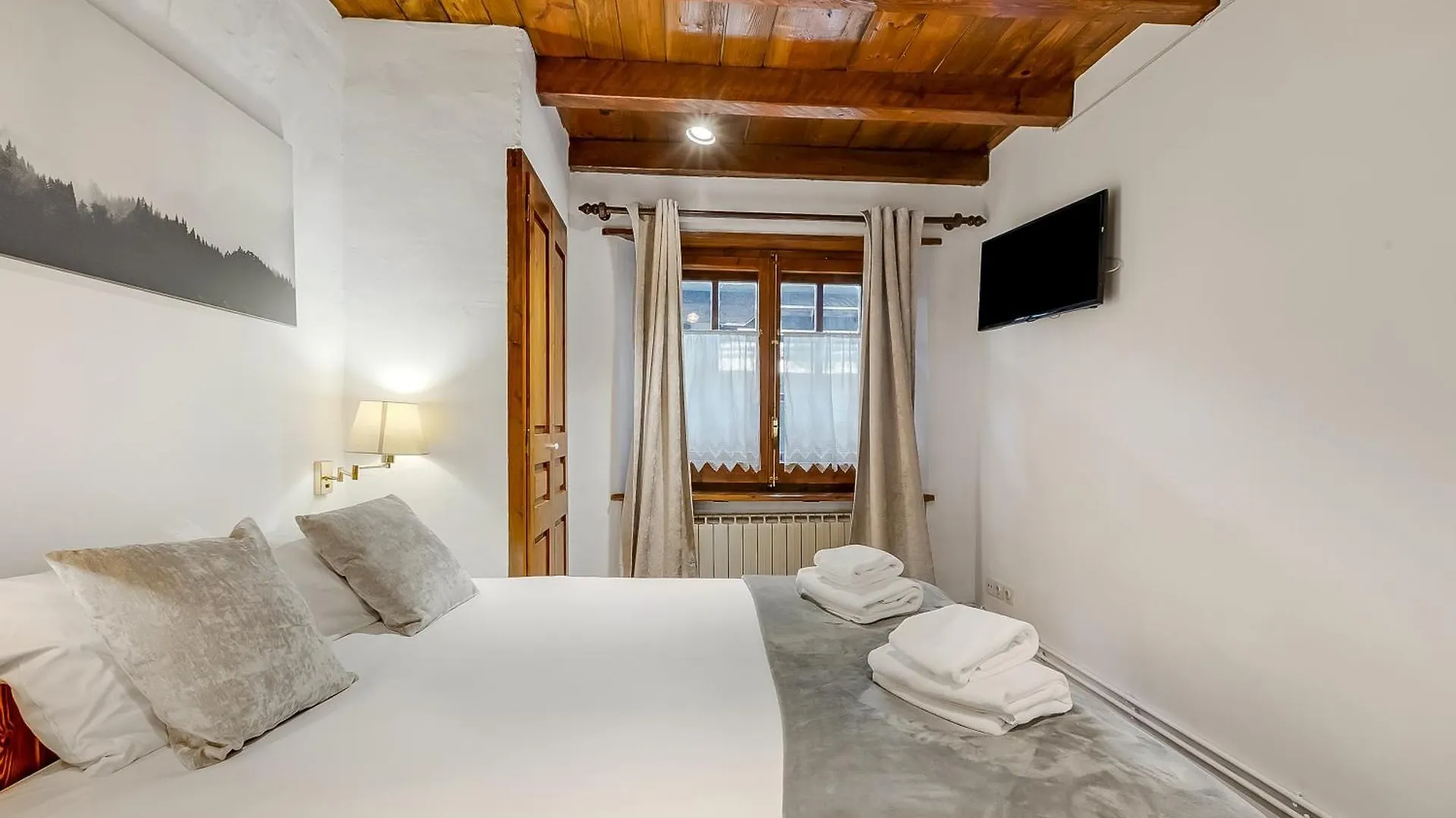 Cycling & Hiking Apartment In Andorra - Happy Rentals El Tarter